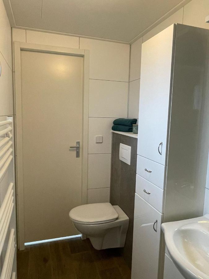 Chalet Op Gezellige Familiecamping Bij Zee Kamperland Kültér fotó