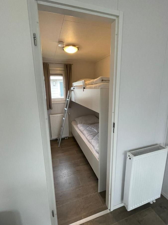 Chalet Op Gezellige Familiecamping Bij Zee Kamperland Kültér fotó