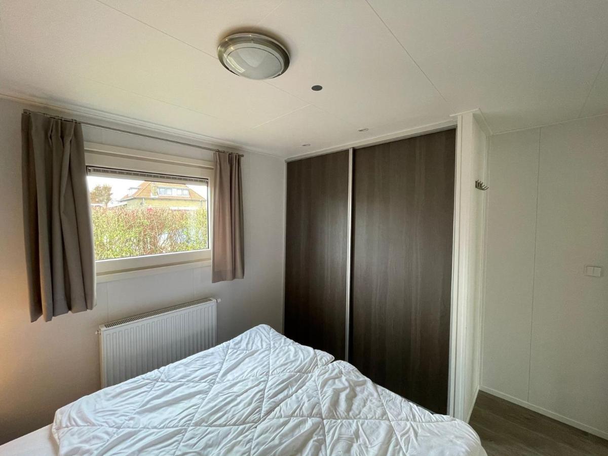 Chalet Op Gezellige Familiecamping Bij Zee Kamperland Kültér fotó