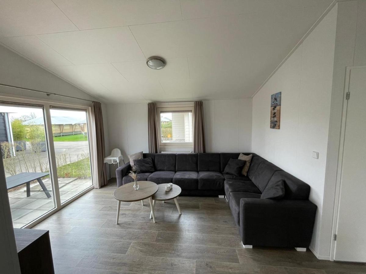 Chalet Op Gezellige Familiecamping Bij Zee Kamperland Kültér fotó
